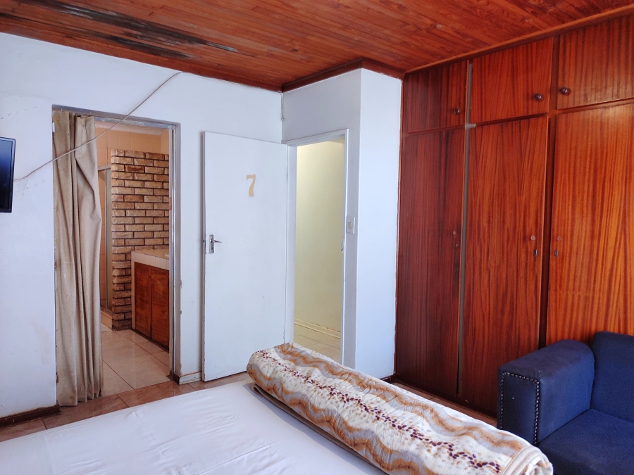 7 Bedroom Property for Sale in Randlespark North West